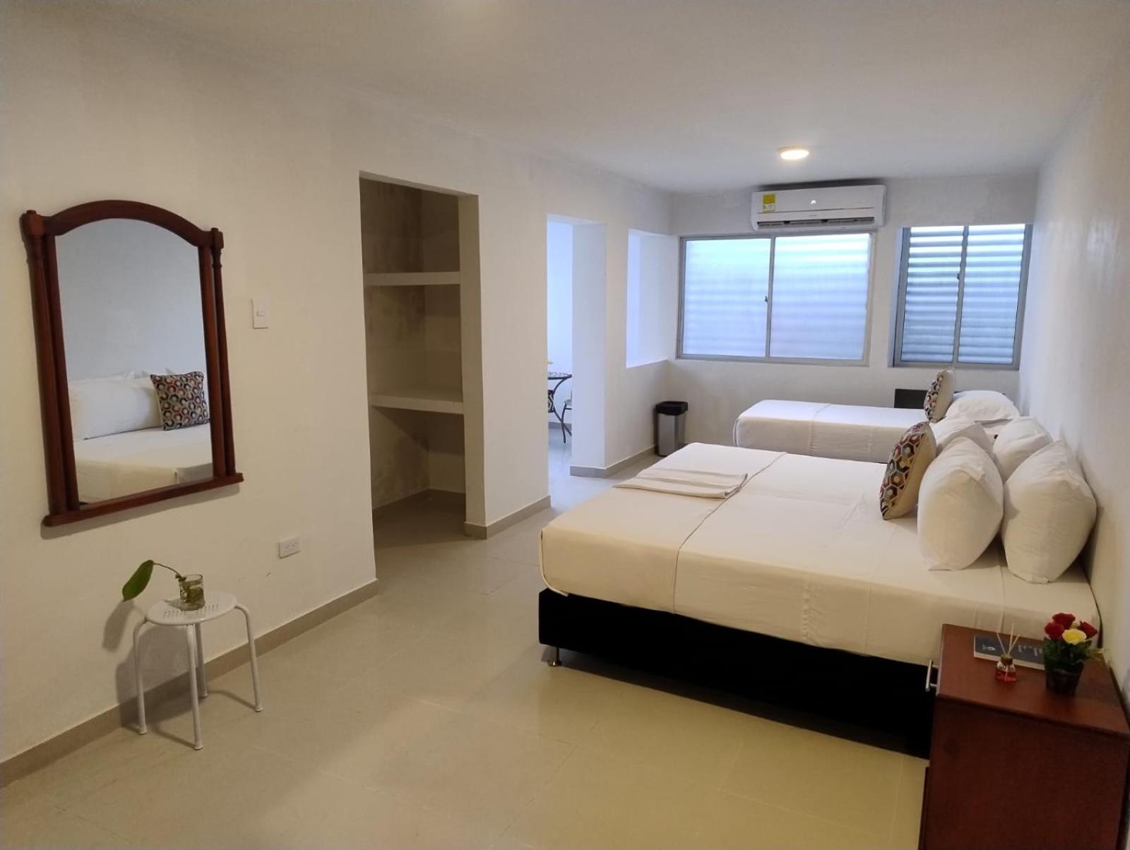 Hostel Dorado Plaza Getsemani Cartagena ภายนอก รูปภาพ